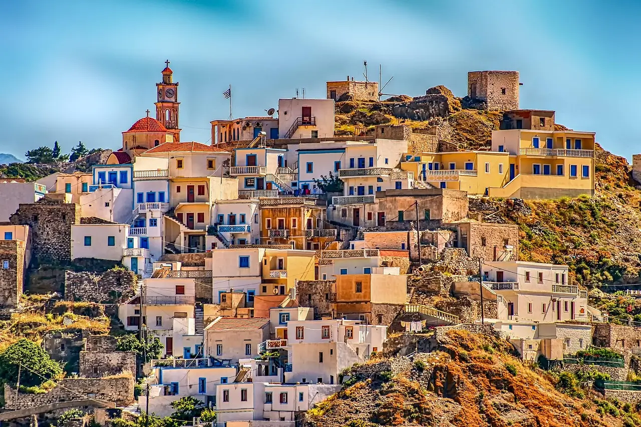 Greece Travel Guide 2025 — Ultimate Travel Tips & 10 Smart Hacks