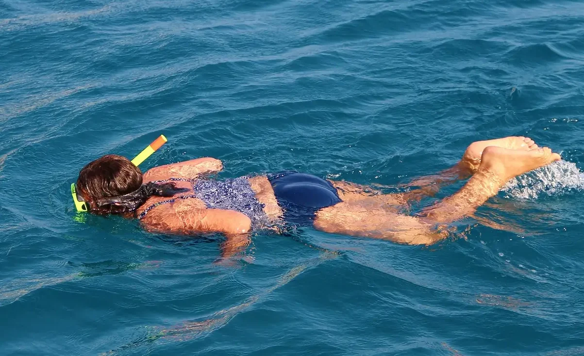 Snorkeling arount snoopy island